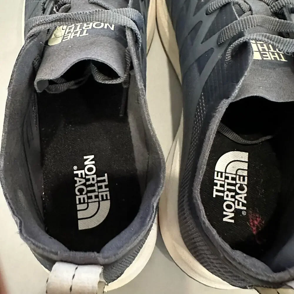 The North Face Flypack Womens Size 10 Running Shoes‎ Sneakers Black Gray Lace Up